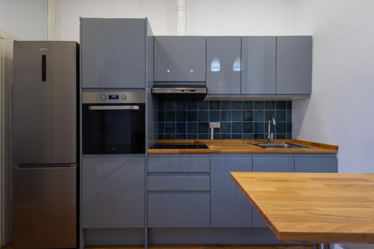 Florit Flats - The Vella Apartment Valencia Luaran gambar